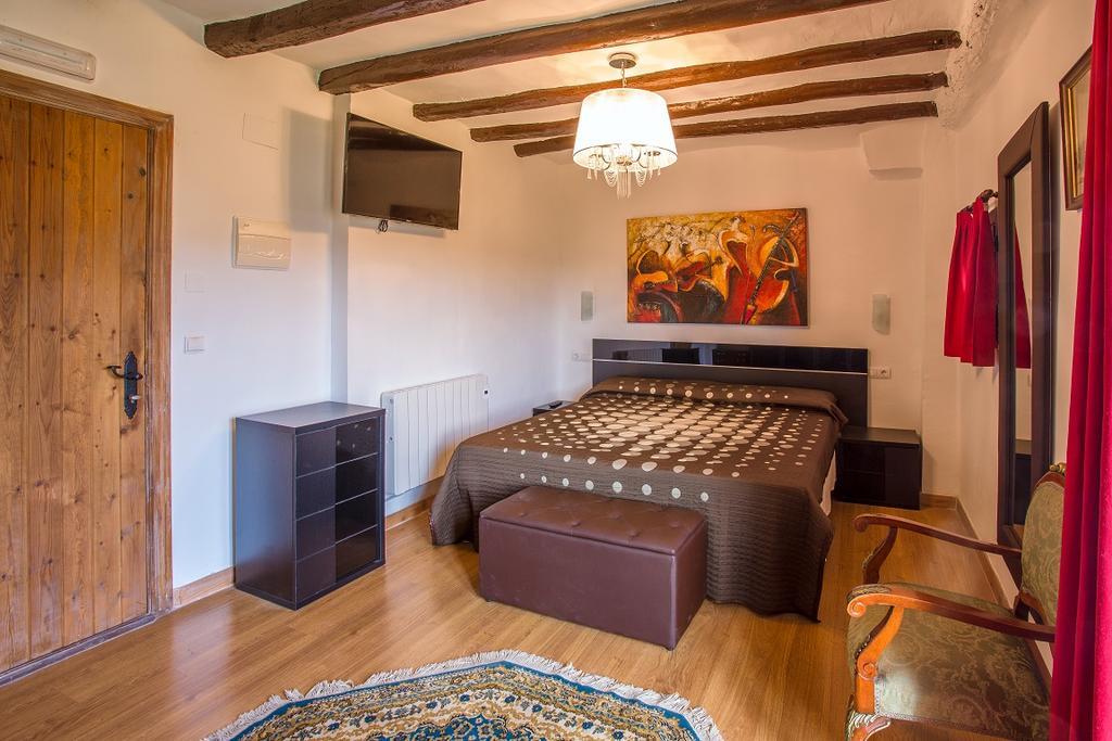 B&B Casa Forcada Enate Bagian luar foto