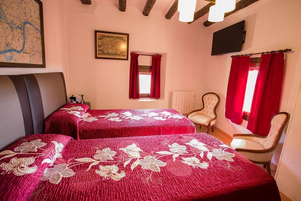 B&B Casa Forcada Enate Bagian luar foto